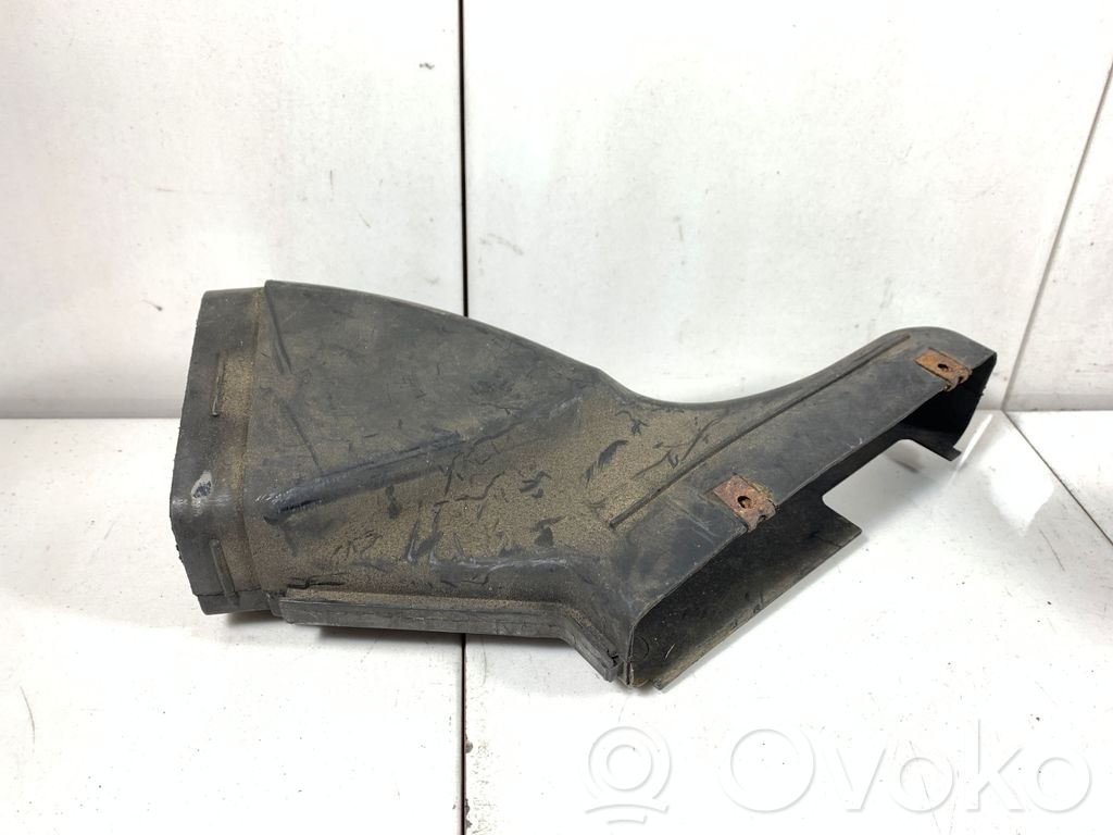 Audi A4 S4 B5 8D Ilmanoton letku 