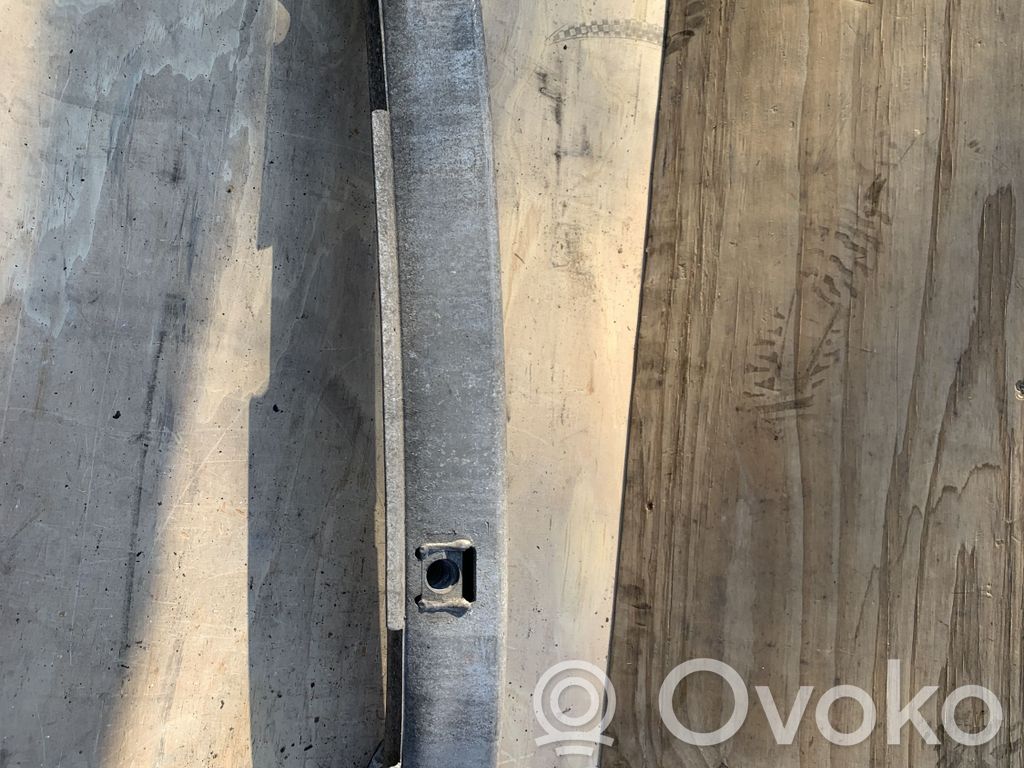 Audi A8 S8 D2 4D Aizmugurē bampera balka 