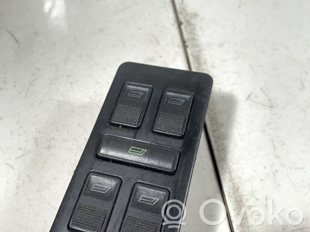 Audi A6 S6 C4 4A Electric window control switch 