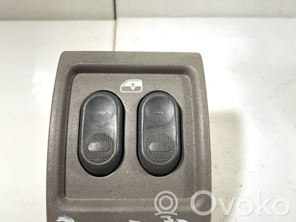 Chrysler PT Cruiser Electric window control switch 