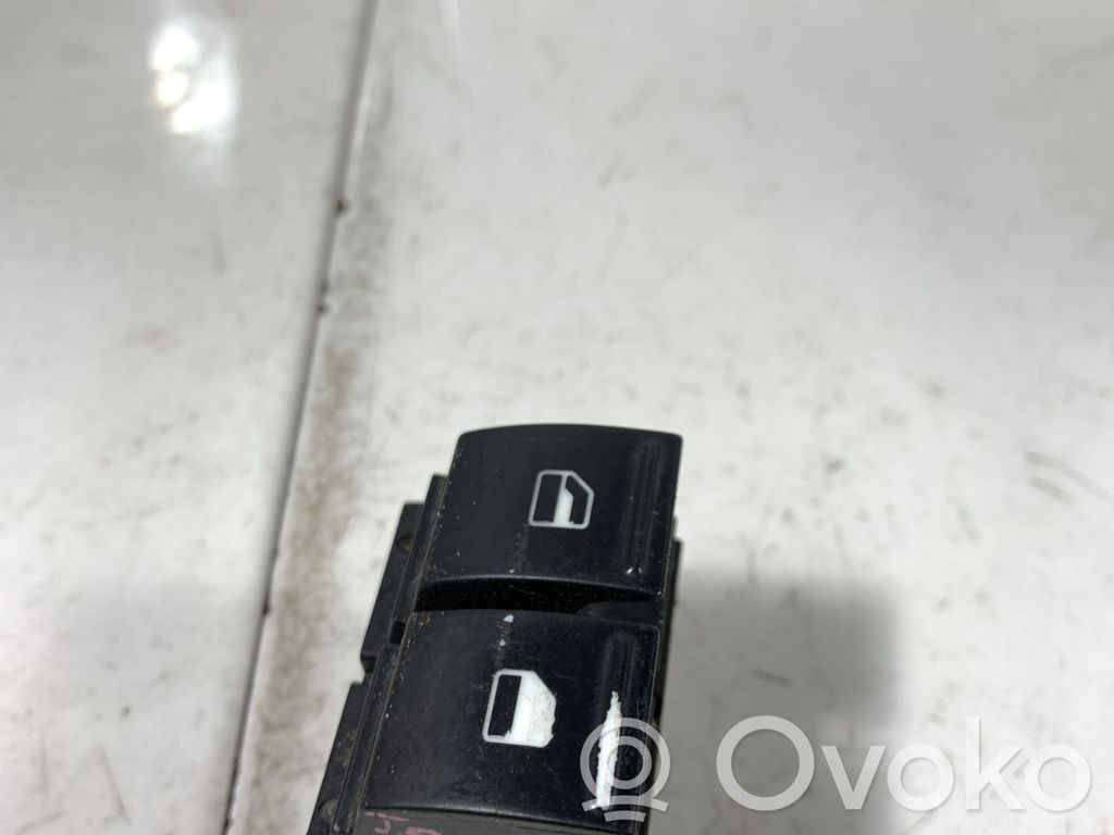 Volkswagen Touran I Electric window control switch 