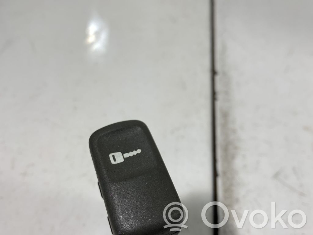 Volvo S40, V40 Central locking switch button 
