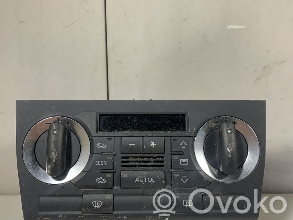 Audi A3 S3 A3 Sportback 8P Climate control unit 