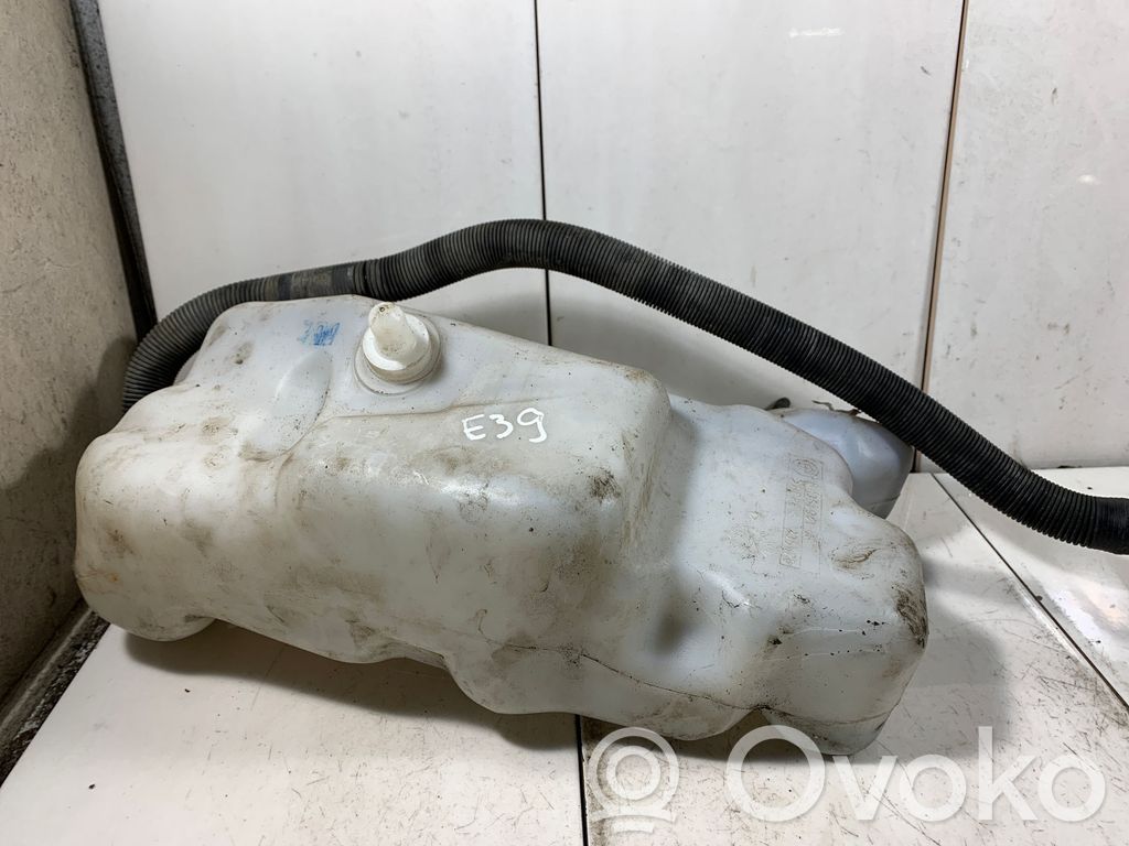 BMW 5 E39 Logu šķidruma tvertne 