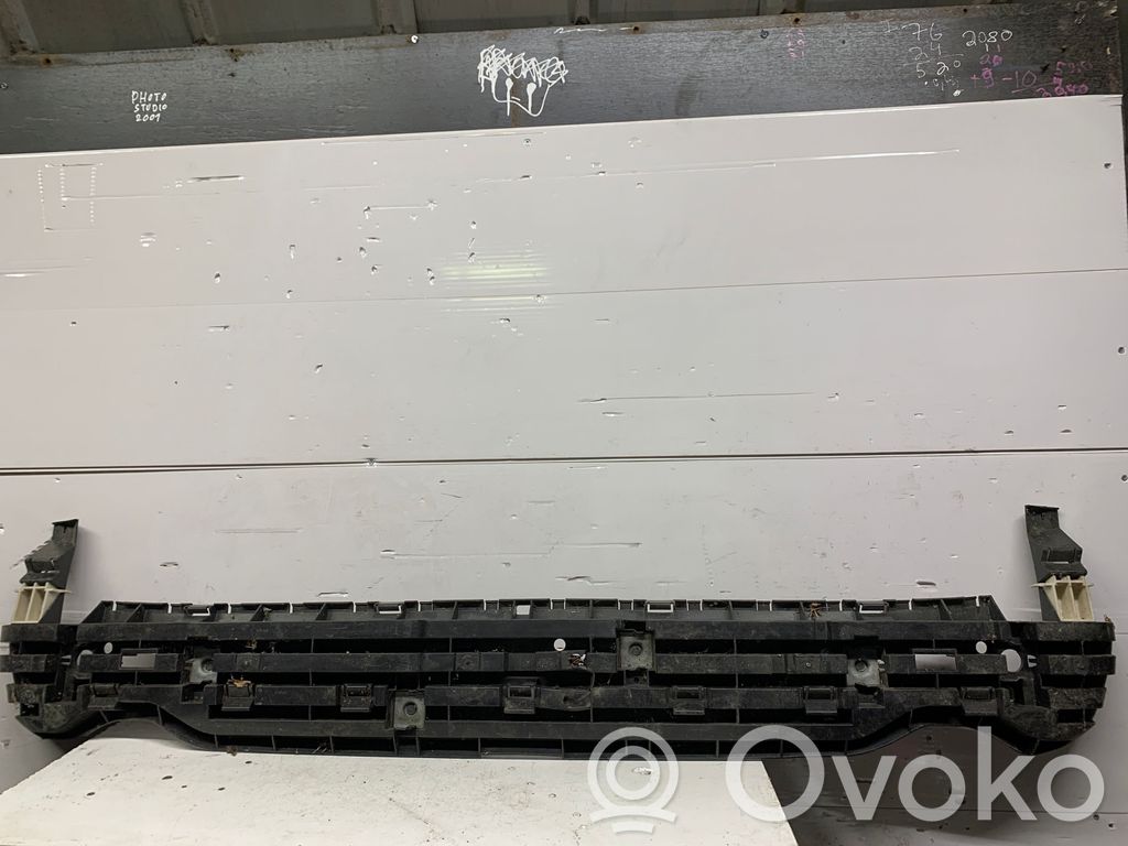 Volvo S70  V70  V70 XC Aizmugurē bampera balka 