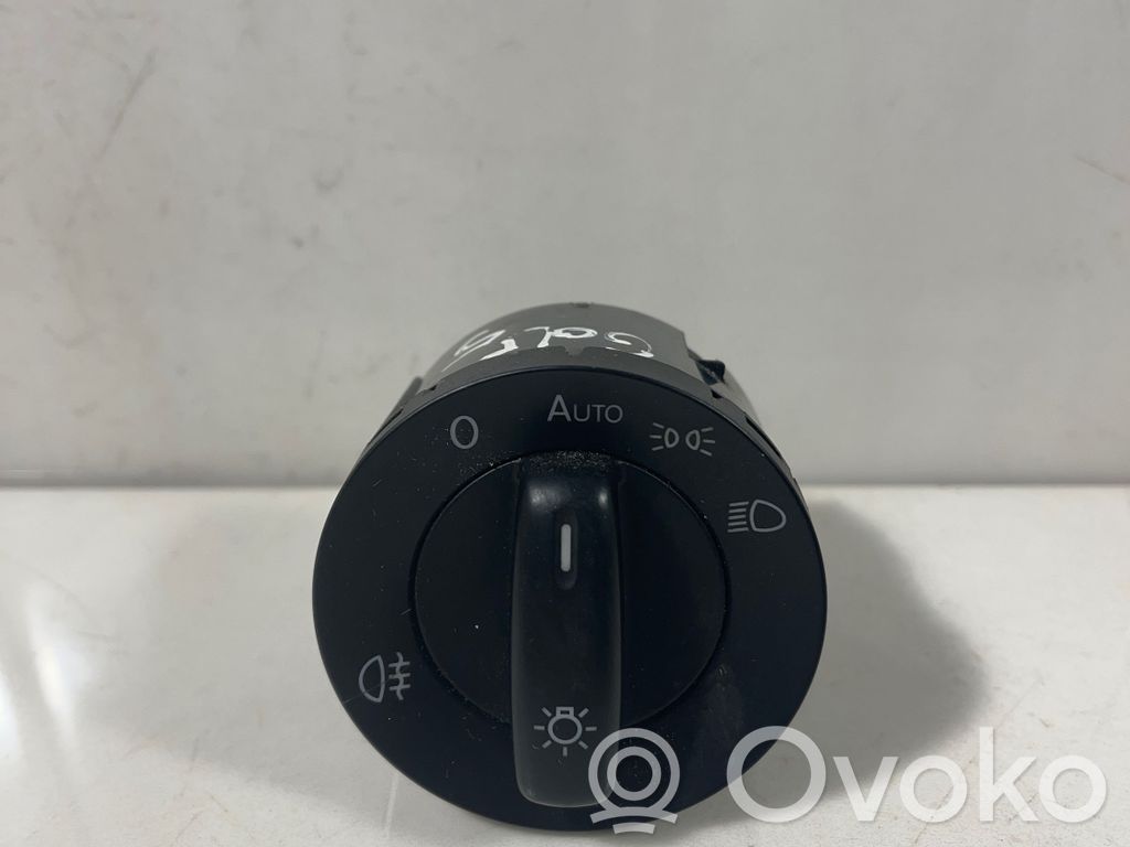 Volkswagen Golf V Interruptor de luz 