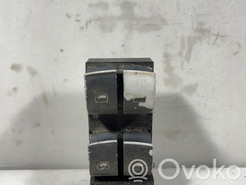 Audi A4 S4 B8 8K Electric window control switch 