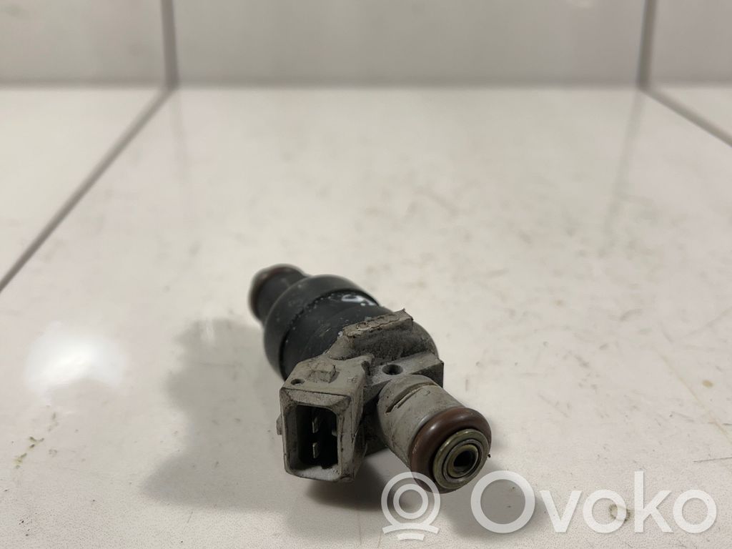 Audi A6 S6 C4 4A Inyector de combustible 