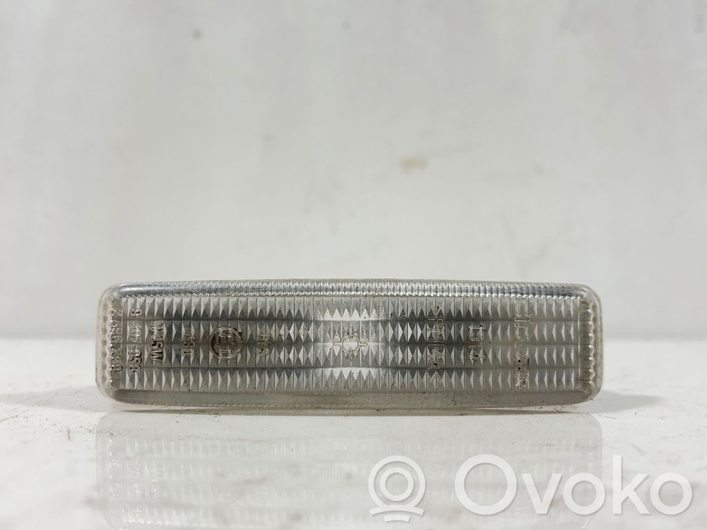 Front fender indicator light   9407958,2496299