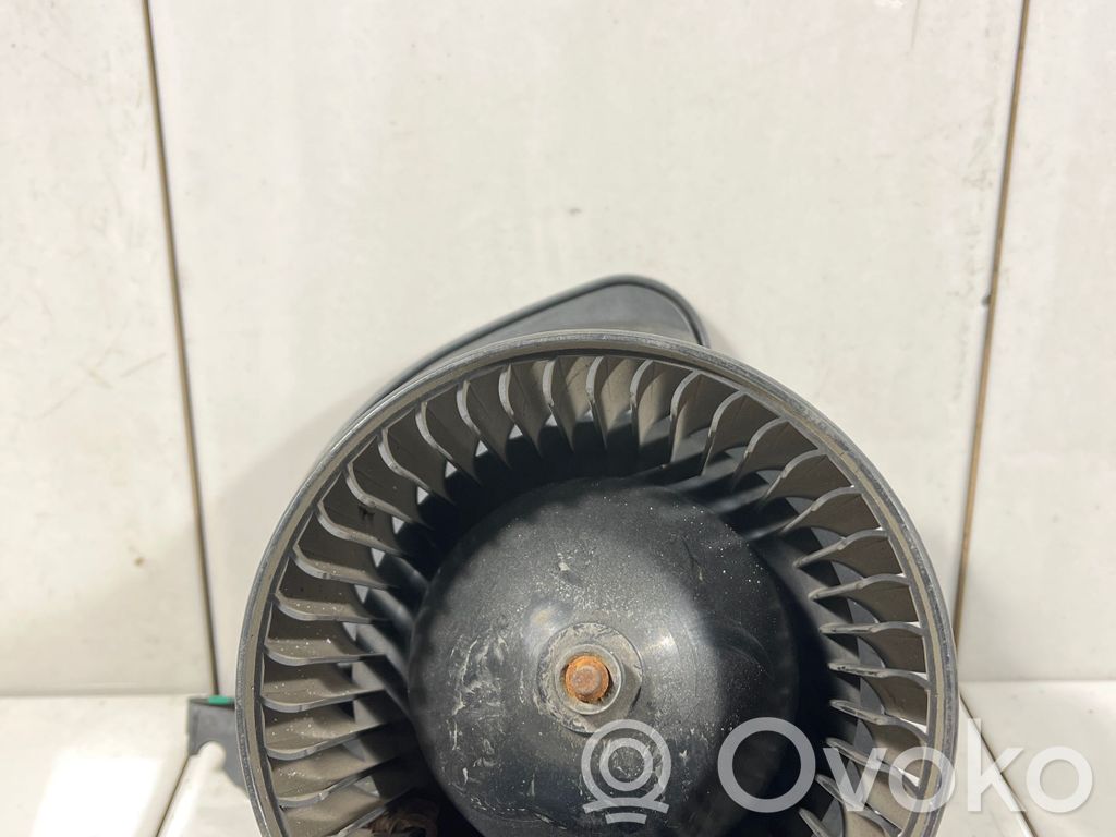 Opel Corsa D Lämmittimen puhallin 