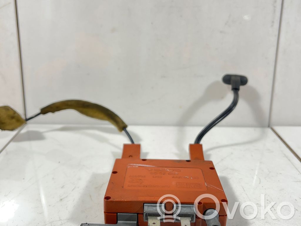 Volvo S60 Aerial antenna amplifier 