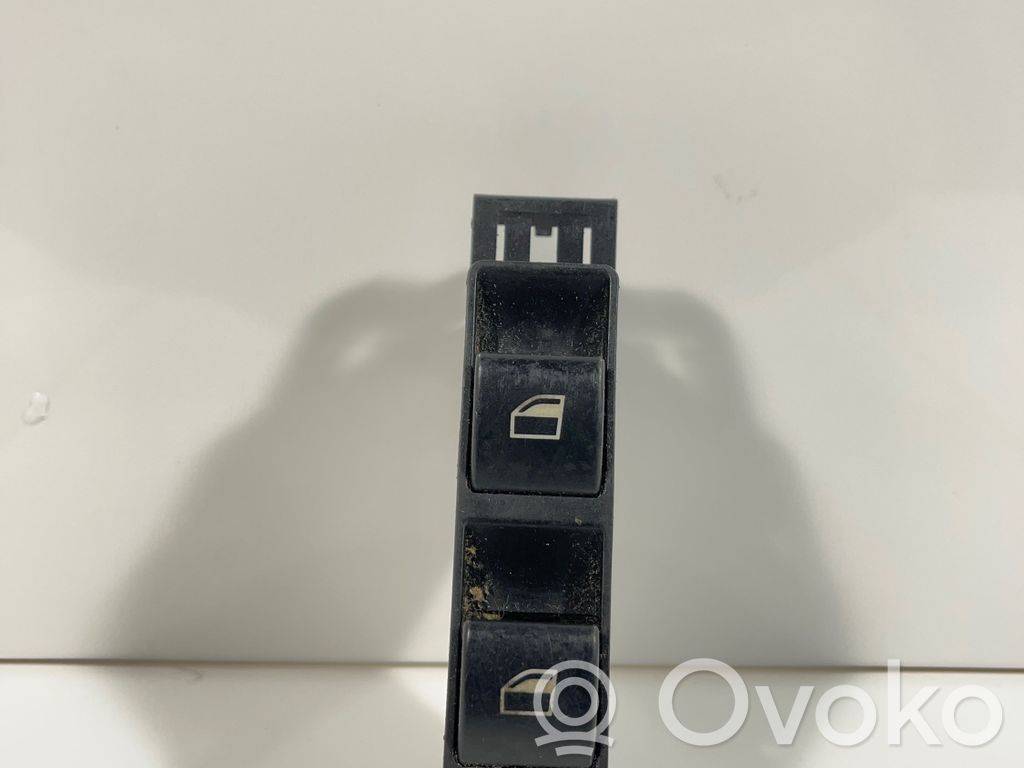 Electric window control switch   8381514,PA66GF30,03120220