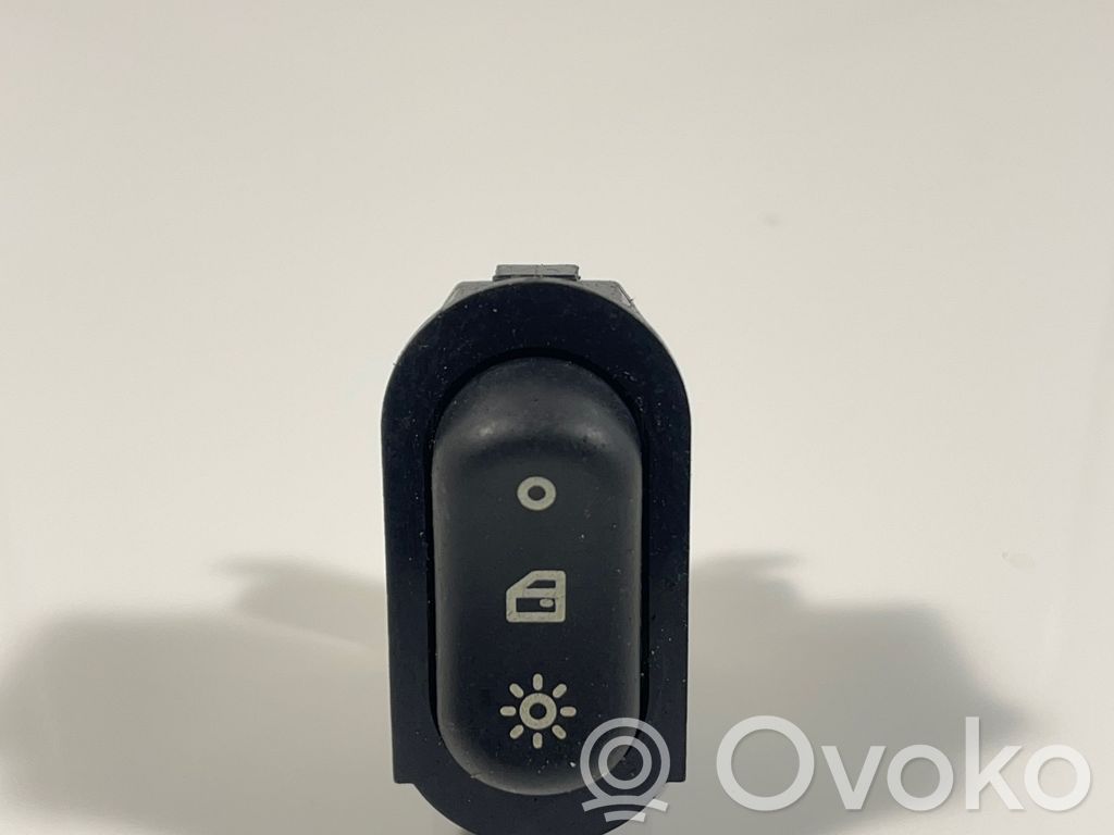 Interior lighting switch   4616058