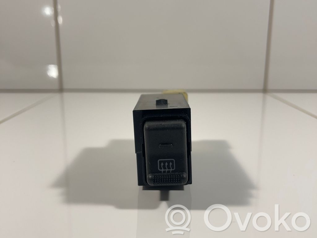 Chrysler PT Cruiser Windscreen/window heater switch 