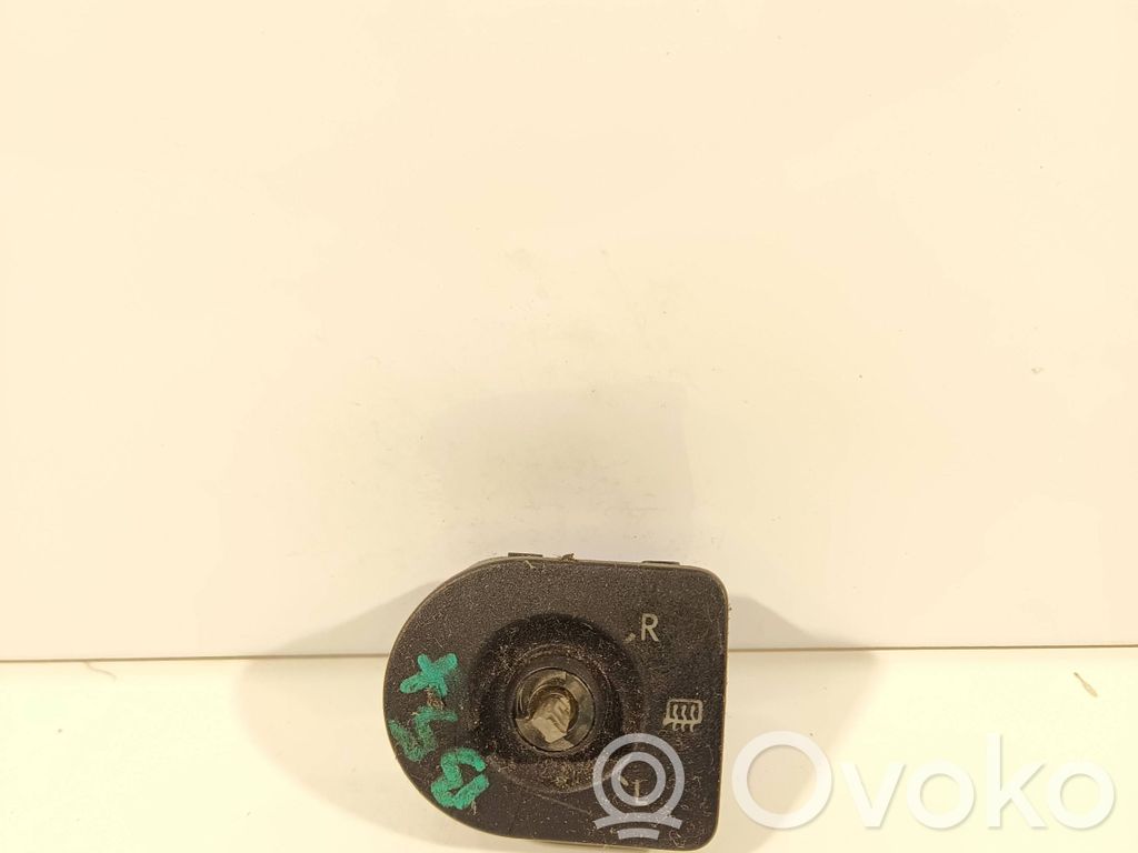Volkswagen PASSAT B5.5 Wing mirror switch 