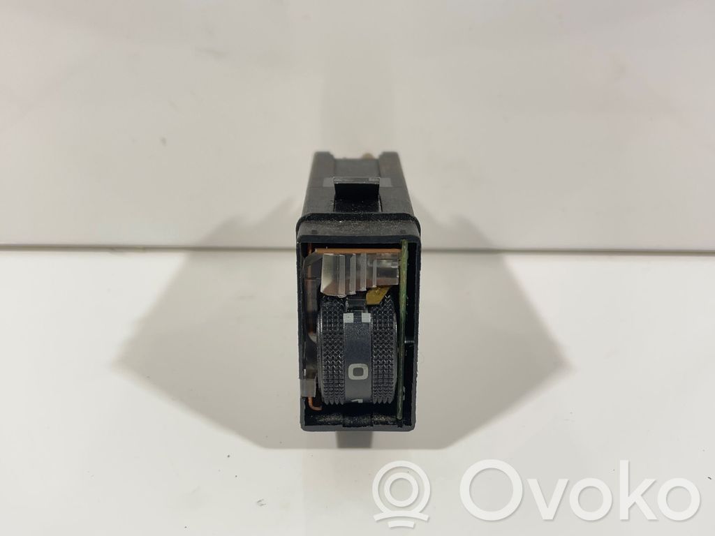 Audi A8 S8 D2 4D Sēdekļu apsildes slēdzis 