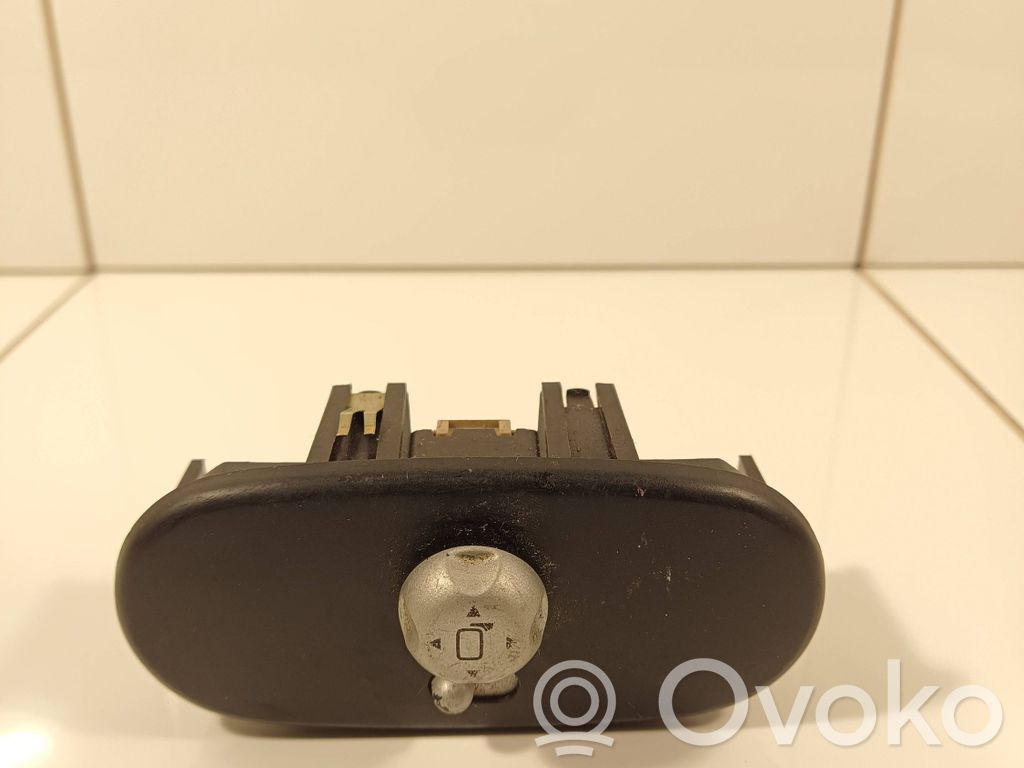 Mini One - Cooper R50 - 53 Wing mirror switch 