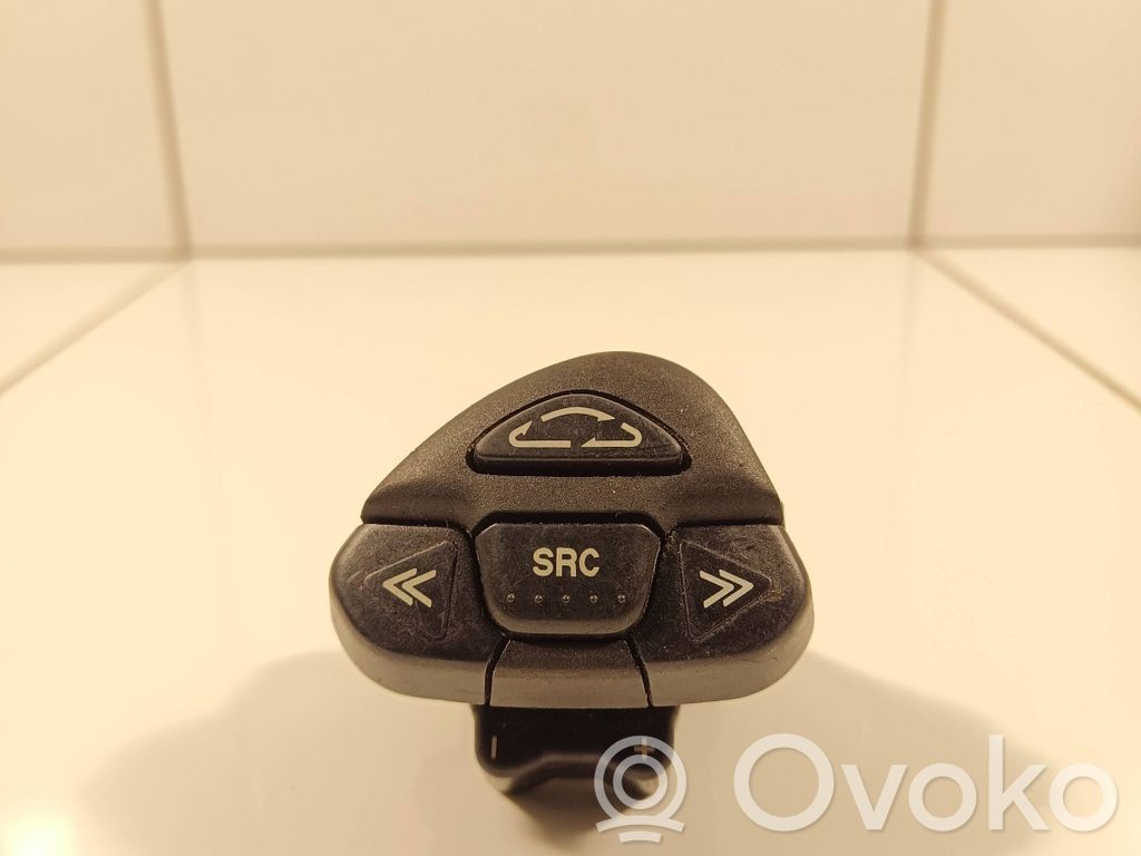 Nissan X-Trail T30 Cruise control switch 