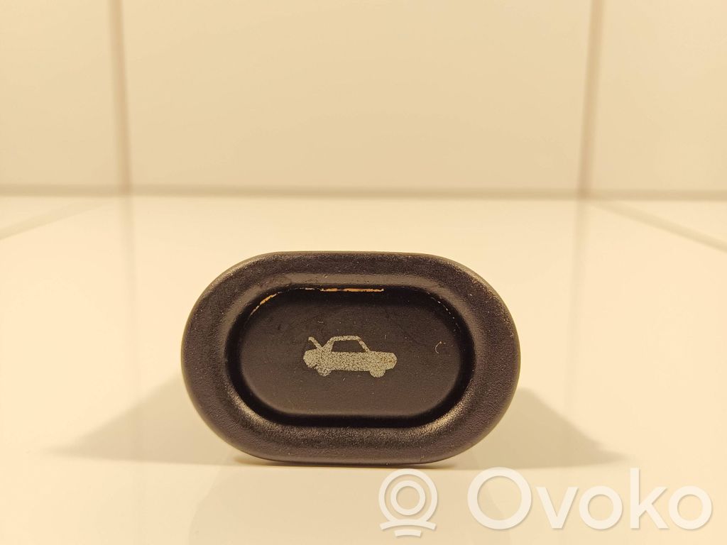 Tailgate opening switch   4733440,156796