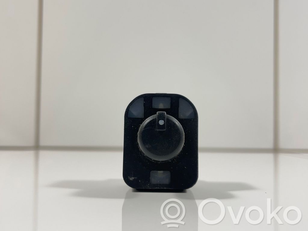Audi A6 S6 C5 4B Wing mirror switch 