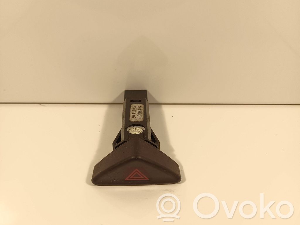 Hazard light switch   9441045,00W462