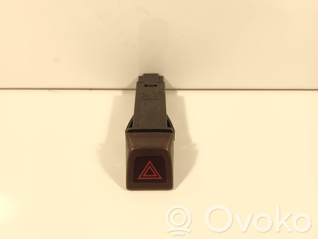 Hazard light switch   30739296,07W245
