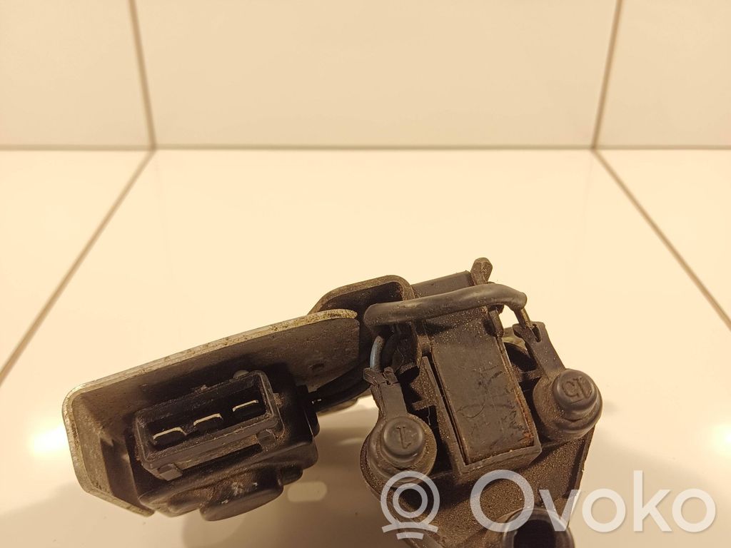 High voltage ignition coil