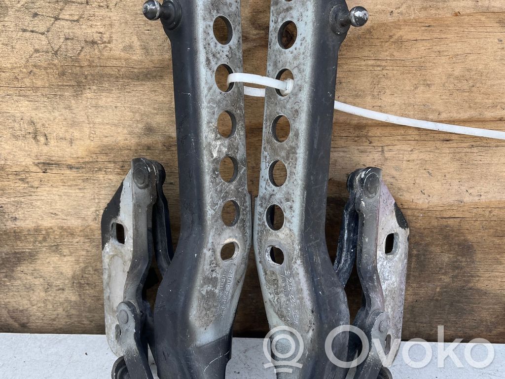 Engine bonnet/hood hinges   4E0823302E,4E0823301E