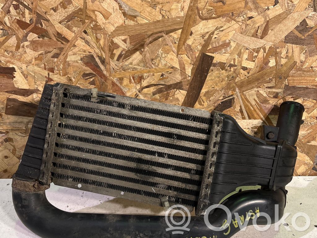 Opel Astra H Intercooler air channel guide 
