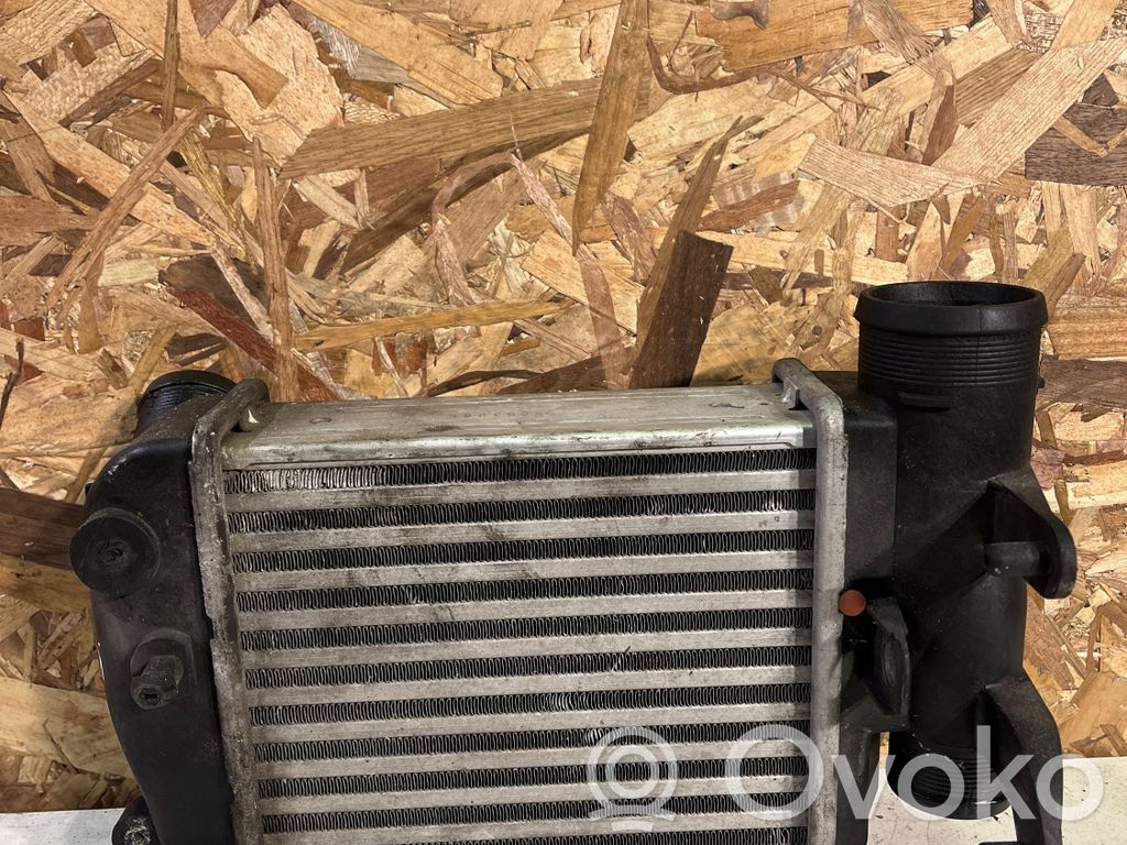 Audi A6 S6 C6 4F Oro nukreipėjas/ kanalas interkūlerio radiatoriaus 