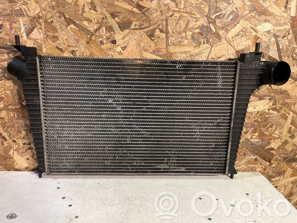 Saab 9-5 Oro nukreipėjas/ kanalas interkūlerio radiatoriaus 