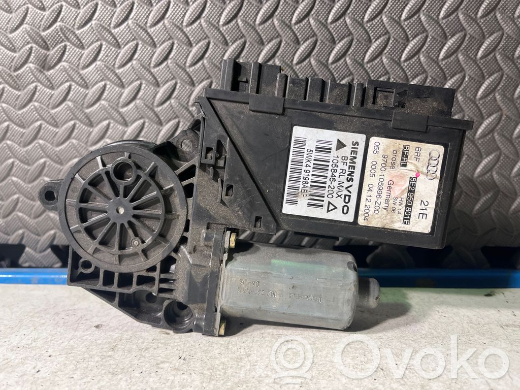 Silnik regulatora szyby drzwi przednich   8E2959801E