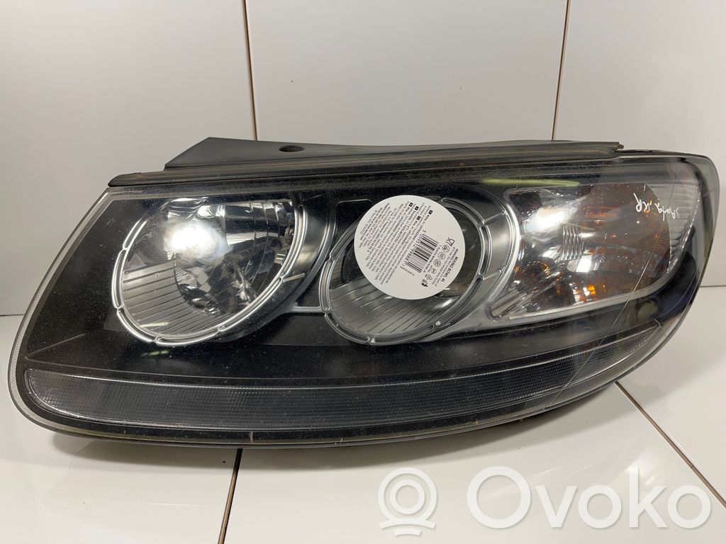 Hyundai Santa Fe Headlight/headlamp 