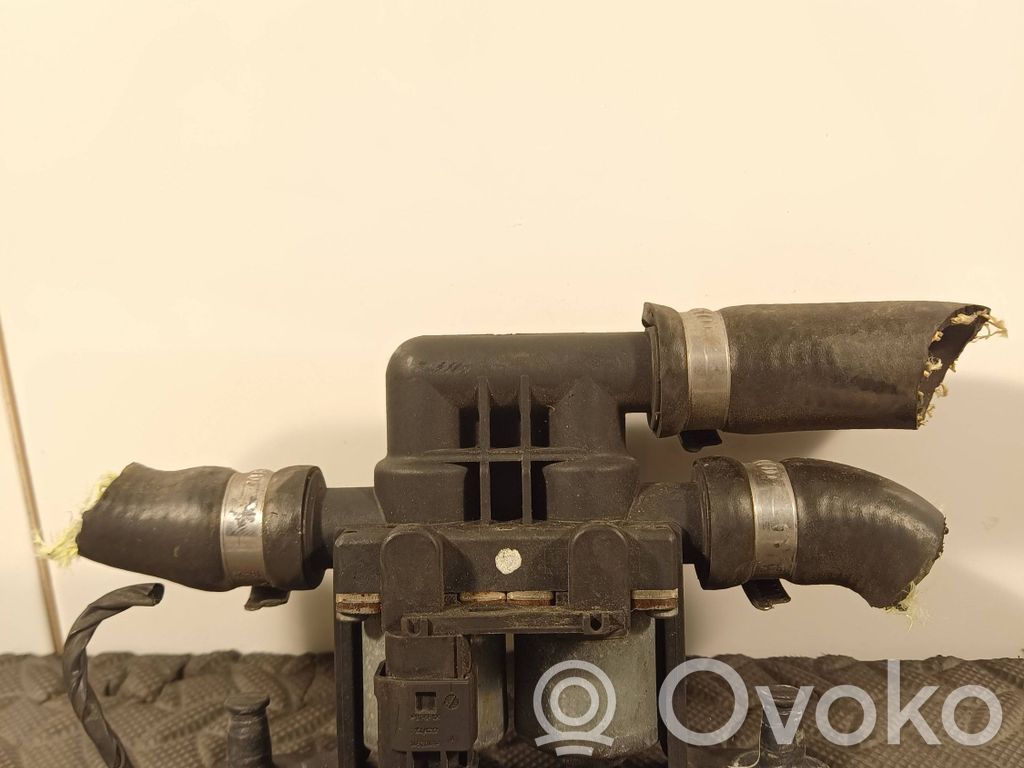 BMW X5 E53 Valvola di regolazione del liquido di raffreddamento e del riscaldatore 