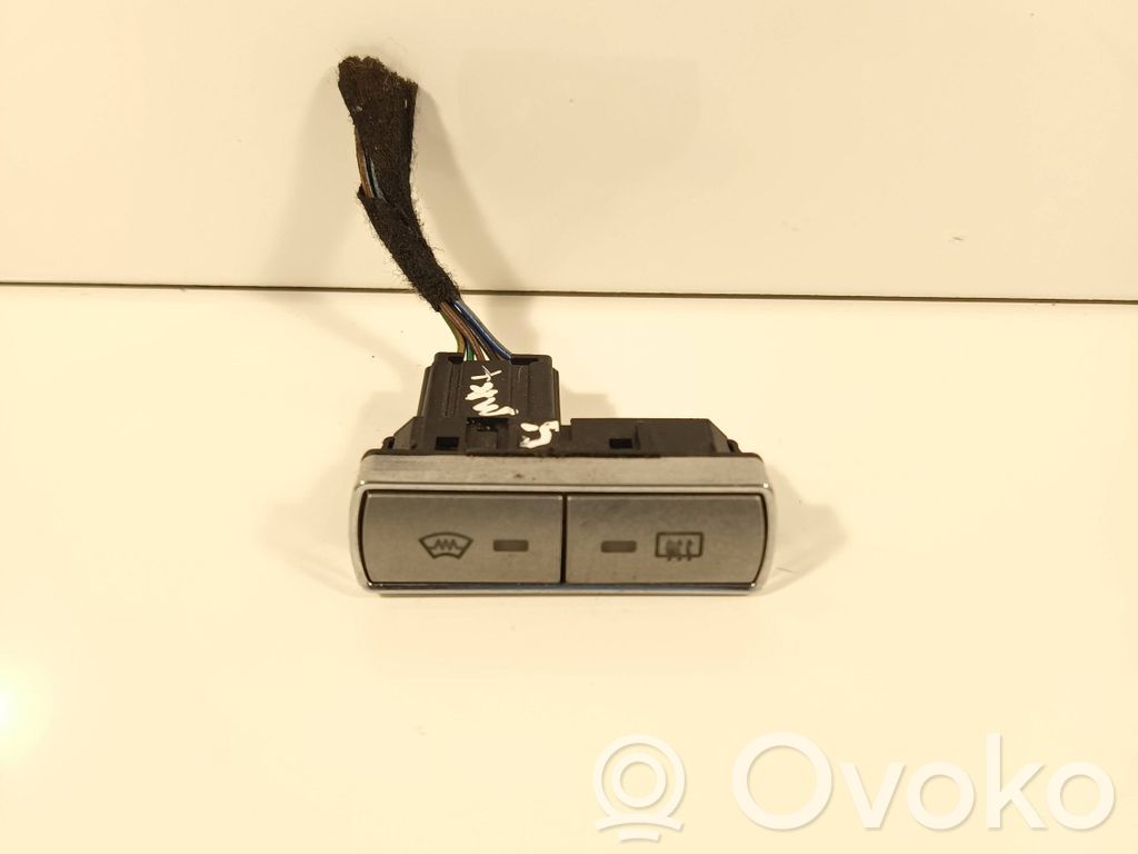 Windscreen/window heater switch   6M2T18K574