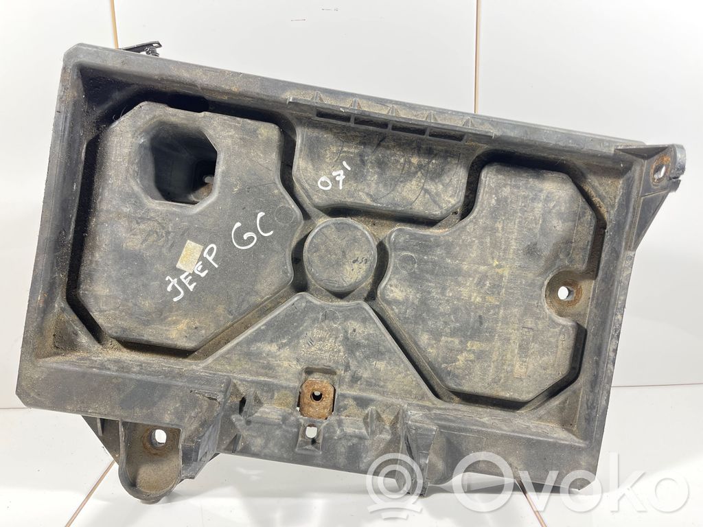 Jeep Grand Cherokee (WK) Battery tray 