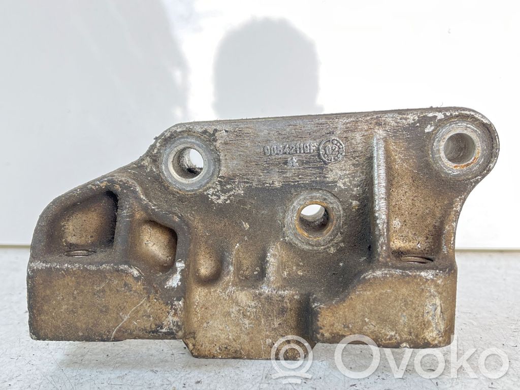 Chrysler Voyager Engine mounting bracket 