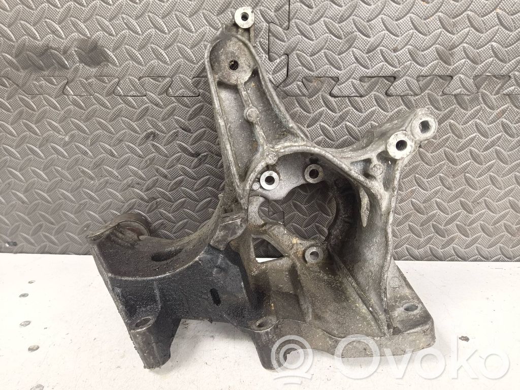 Renault Scenic I Generator/alternator bracket 