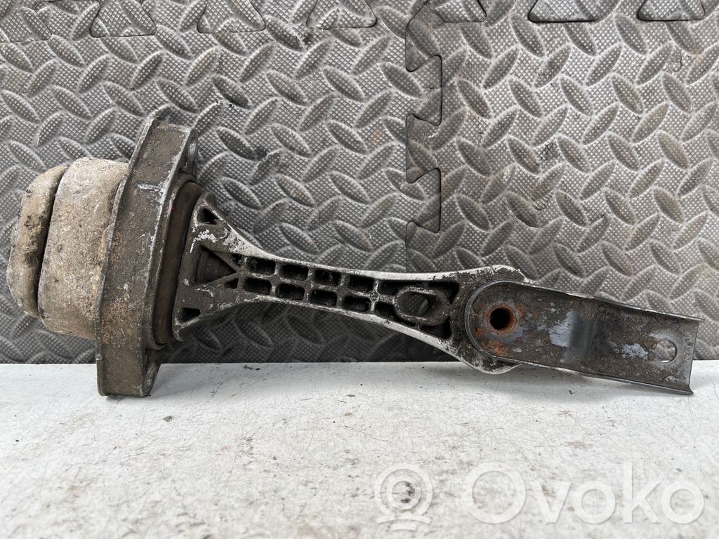 Volkswagen Golf IV Gearbox mounting bracket 