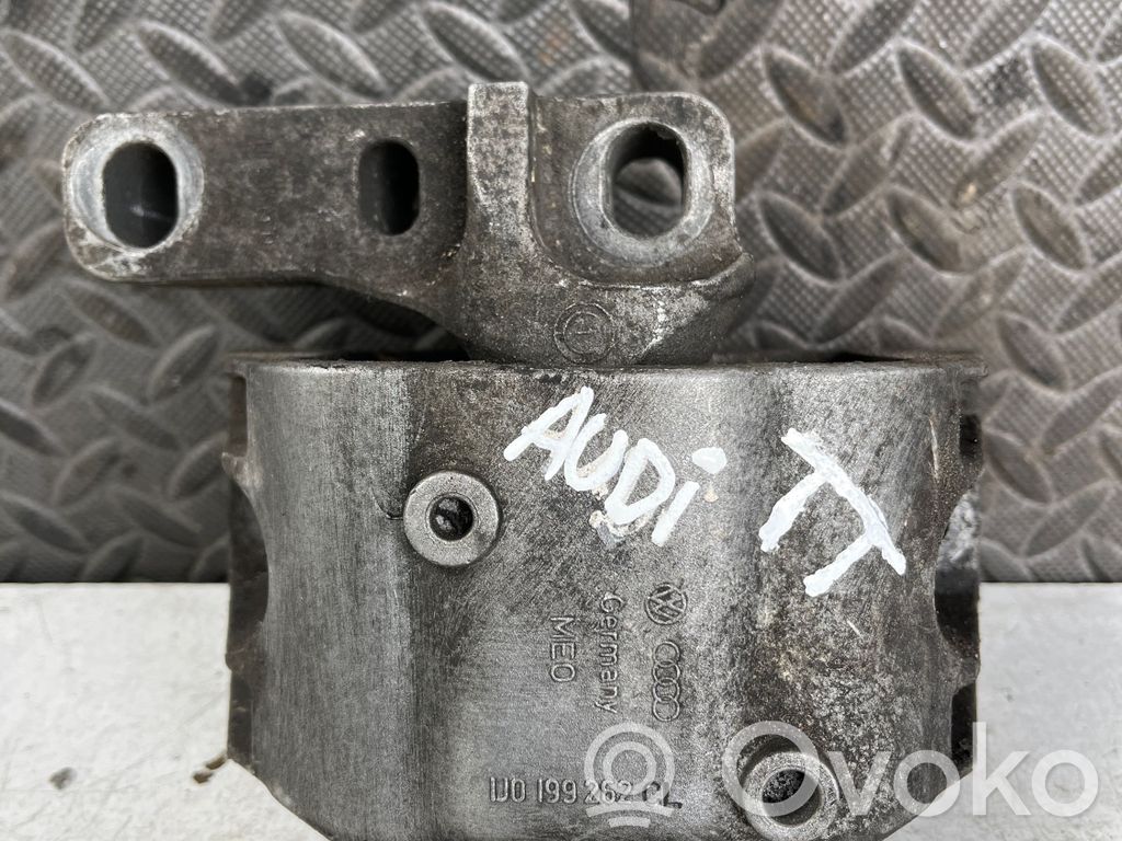 Audi TT Mk1 Engine mount bracket 
