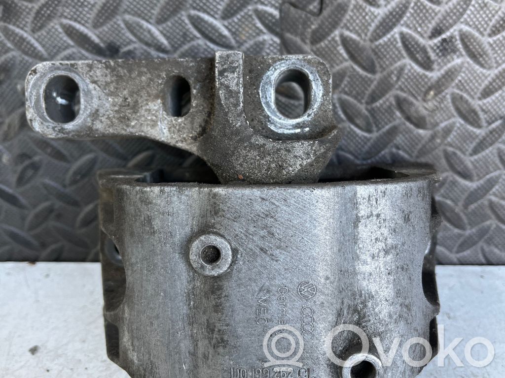 Audi TT Mk1 Engine mount bracket 