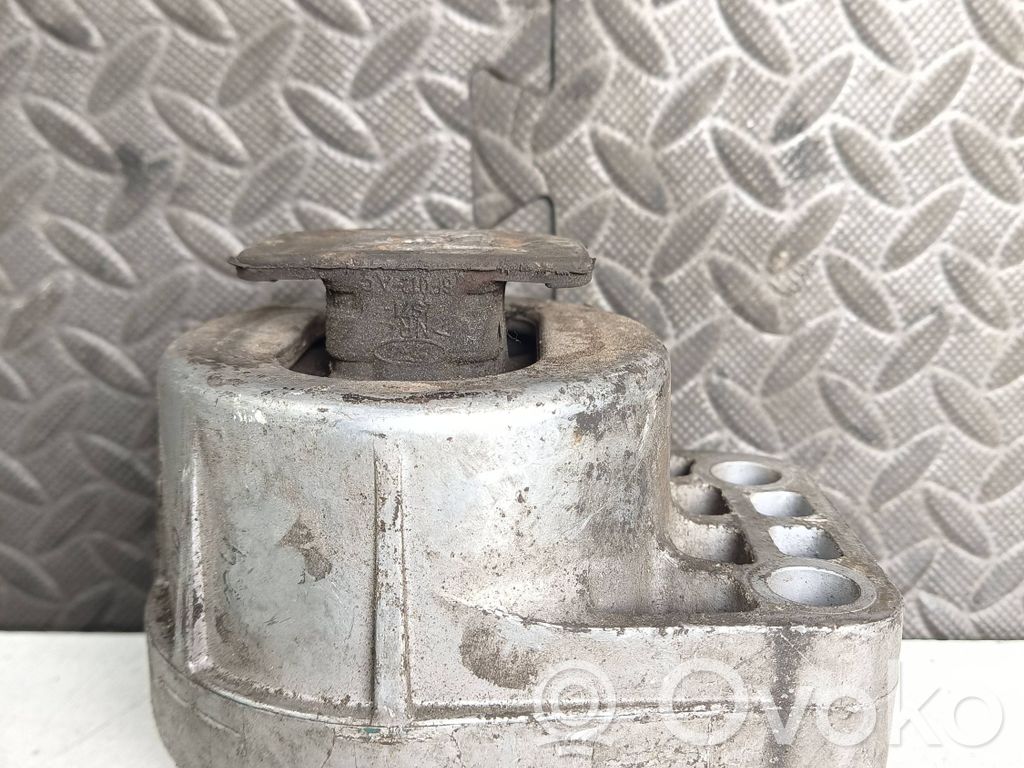 Ford Mondeo Mk III Engine mount bracket 