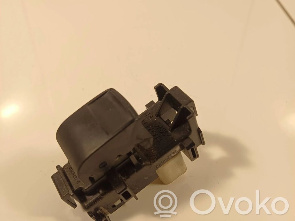 Toyota Auris 150 Electric window control switch 