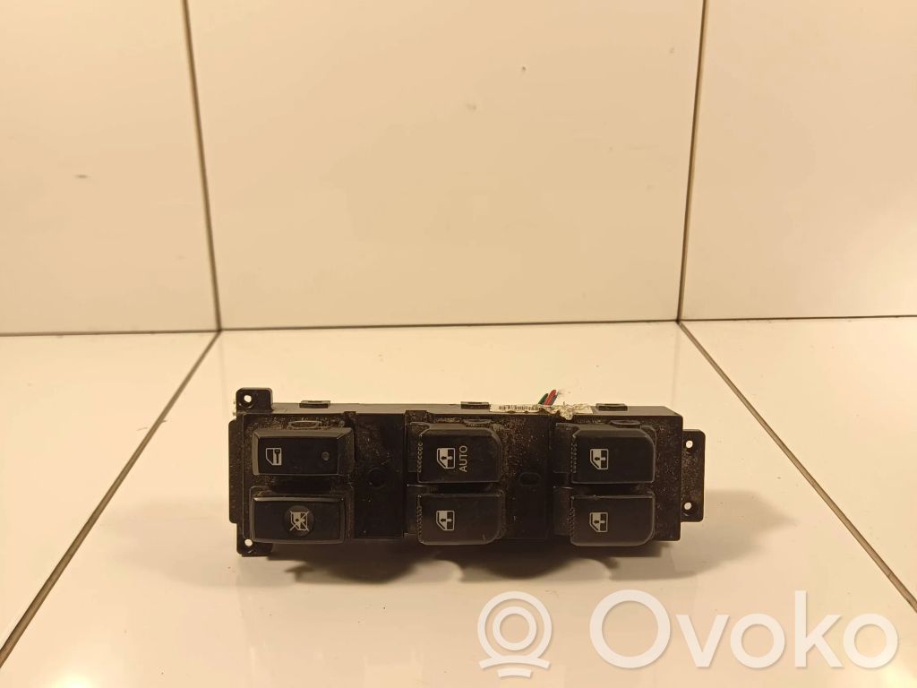 Hyundai Santa Fe Electric window control switch 