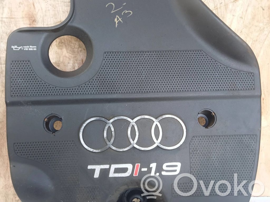 Audi A3 S3 8P Osłona górna silnika 