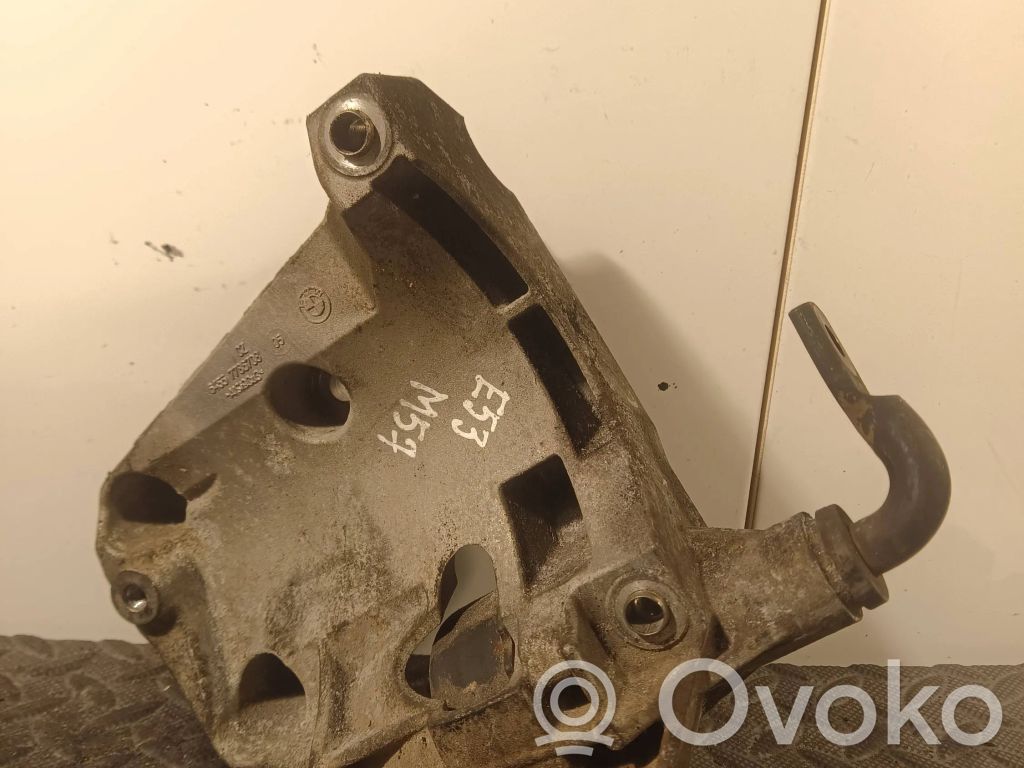 BMW X5 E53 Engine mounting bracket 