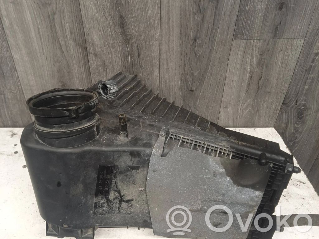 Audi Q7 4L Air filter box 