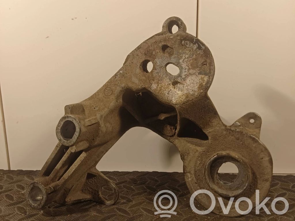 Audi A6 S6 C6 4F Engine mounting bracket 