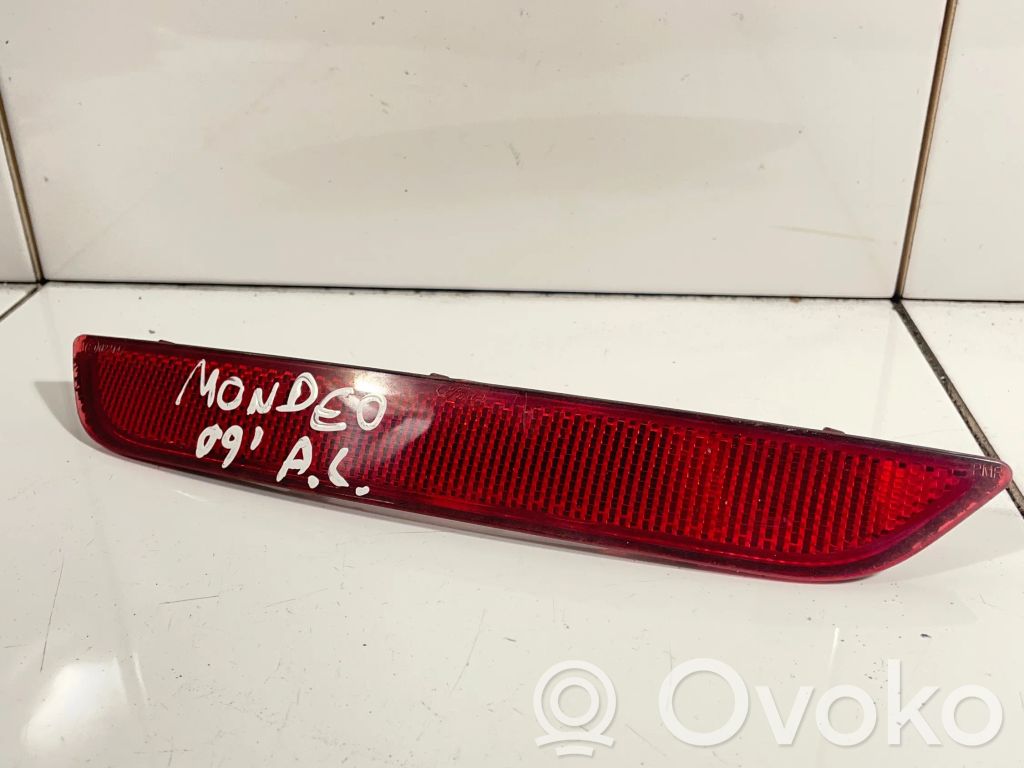 Ford Mondeo MK IV Reflector de faros/luces traseros 