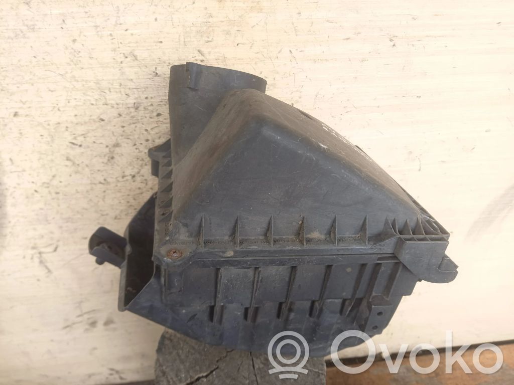 Audi A4 S4 B7 8E 8H Air filter box 